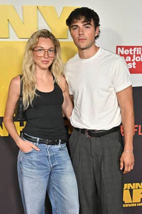 Brynn Rumfallo und Sterling Retzlaff beim Live-Event der Netflix-Talentshow Funny AF with Kevin Hart im United Theater. Los Angeles, 05.05.2026
