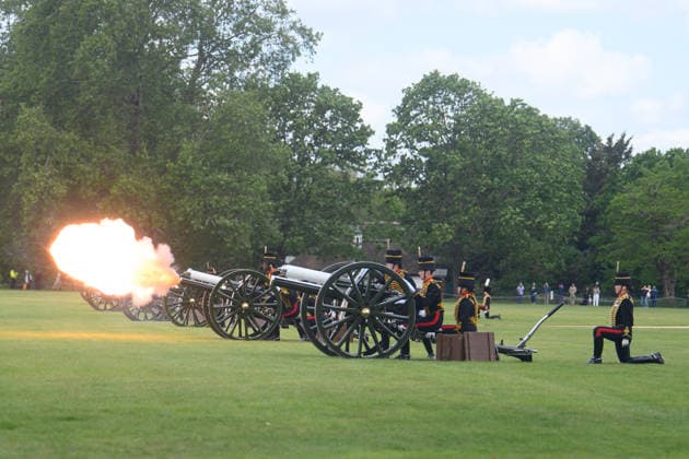 41 Gun Royal Salute for Third Anniversary of King Charles III s Coronation at Hyde Park, London, UK - Wednesday 6 May 2026 A general view of The King s Troop, Royal Horse Artillery performing a 41 gun Royal Salute to mark the Third Anniversary of the Coronation of King Charles III on the 6th May - Hyde Park, London, England, UK on Wednesday 6 May, 2026. Credit Justin, Credit:Justin Ng Avalon UK, England, London, Hyde Park Copyright: xJustinxNgx xAvalonx 1096902338