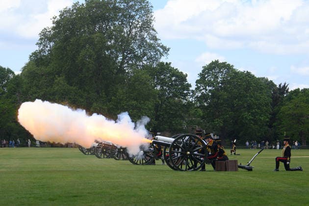 41 Gun Royal Salute for Third Anniversary of King Charles III s Coronation at Hyde Park, London, UK - Wednesday 6 May 2026 A general view of The King s Troop, Royal Horse Artillery performing a 41 gun Royal Salute to mark the Third Anniversary of the Coronation of King Charles III on the 6th May - Hyde Park, London, England, UK on Wednesday 6 May, 2026. Credit Justin, Credit:Justin Ng Avalon UK, England, London, Hyde Park  Copyright: xJustinxNgx xAvalonx 1096902344