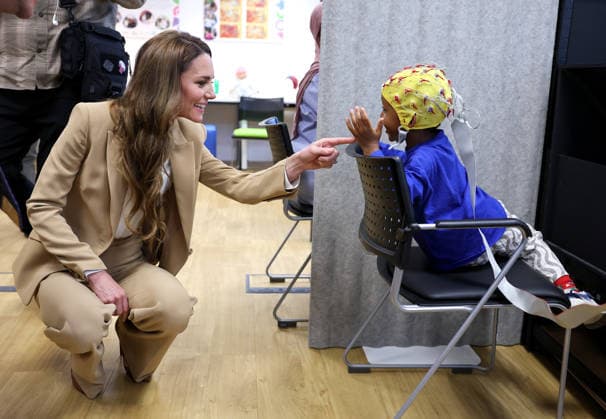 The Princess Of Wales Launches Early Childhood Guide LONDON, ENGLAND - MAY 06: Catherine, Princess of Wales (L) meets Ella, aged 5, as she learns about pioneering state-of-the-art wearables and brain recording techniques during the launch of Foundations for Life: A Guide to Social and Emotional Development at the University of East London on May 06, 2026 in London, England. The Princess of Wales and The Royal Foundation Centre for Early Childhood launched the new resource, which highlights the role of loving and responsive relationships play in the wellbeing of young children., Credit:Chris Jackson Avalon United Kingdom, England, London  Copyright: xChrisxJacksonx xAvalonx 1096900122