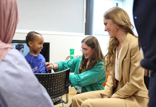 The Princess Of Wales Launches Early Childhood Guide LONDON, ENGLAND - MAY 06: Catherine, Princess of Wales (R) speaks with Ella, aged 5, as she learns about pioneering state-of-the-art wearables and brain recording techniques during the launch of Foundations for Life: A Guide to Social and Emotional Development at the University of East London on May 06, 2026 in London, England. The Princess of Wales and The Royal Foundation Centre for Early Childhood launched the new resource, which highlights the role of loving and responsive relationships play in the wellbeing of young children., Credit:Chris Jackson Avalon United Kingdom, England, London Copyright: xChrisxJacksonx xAvalonx 1096900177