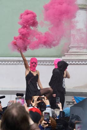 Pussy Riot and Femen sit-in at the Russian Pavilion at the 2026 Venice Biennale  Copyright: xMatteoxChinellatox xipa-agency.netx xipa-agency.netx xMatteoxChinellatox IPA_Agency_IPA74470222