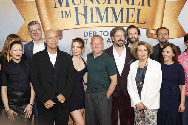 Kinopremiere,14.Mai2026 Das Filmteam bei der Premiere der bayerischen Komödie Ein Münchner im Himmel Der Tod ist erst der Anfang im festlichem Rahmen, kurz vor dem offiziellen Kinostart am 14. Mai 2026 im Mathäser Filmpalast. München, 06.05.2026 München Maltäser KIno Bayern D Copyright: xAgenturxMatthiasxWehnertx xReinhardxZichyx