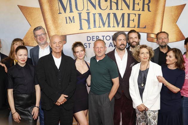 Kinopremiere,14.Mai2026 Das Filmteam bei der Premiere der bayerischen Komödie Ein Münchner im Himmel Der Tod ist erst der Anfang im festlichem Rahmen, kurz vor dem offiziellen Kinostart am 14. Mai 2026 im Mathäser Filmpalast. München, 06.05.2026 München Maltäser KIno Bayern D Copyright: xAgenturxMatthiasxWehnertx xReinhardxZichyx