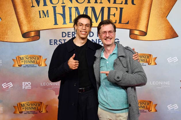 Florian Simbeck und sein Sohn Steward Simbeck bei der Ein Muechner im Himmel - Der Tod ist erst der Anfang Kino Premiere am 6.05.2026 in Muenchen Ein Muenchner im Himmel Filmpremiere in Muenchen