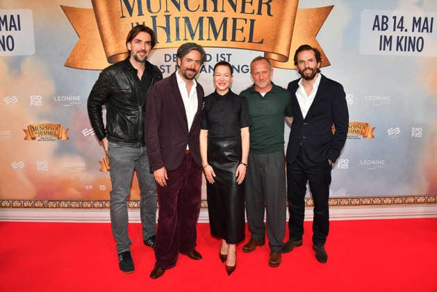 Max Wiedemann, David Dietl, Hannah Herzsprung, Maximilian Brueckner und Quirin Berg bei der Ein Muechner im Himmel - Der Tod ist erst der Anfang Kino Premiere am 6.05.2026 in Muenchen Ein Muenchner im Himmel Filmpremiere in Muenchen