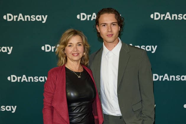 Tina Ruland mit Sohn Jahvis - Weltpremiere von Cannabe - Die Doku mit Capo im Delphi Kino in Berlin am 06.05.2026. Premiere Cannabe - Die Doku mit Capo