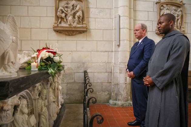 Prince Albert II Visit To Montresor S.A.S. Prince Albert II of Monaco visits Montrésor, Indre-et-Loire, France on May 6, 2026, following the footsteps of one of his ancestors, Imbert de Batarnay (1438-1523). Welcomed by the prefect of Indre-et-Loire and Frédéric Gaultier, mayor of Montrésor, the Sovereign Prince visited the collegiate church where Imbert de Batarnay rests before touring the château and addressing the local population gathered in the park. Photo by Pascal Avenet ABACAPRESS.COM Montresor Indre-et-Loire (37) France  Copyright: xAvenetxPascal ABACAx