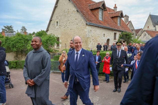 Prince Albert II Visit To Montresor S.A.S. Prince Albert II of Monaco visits Montrésor, Indre-et-Loire, France on May 6, 2026, following the footsteps of one of his ancestors, Imbert de Batarnay (1438-1523). Welcomed by the prefect of Indre-et-Loire and Frédéric Gaultier, mayor of Montrésor, the Sovereign Prince visited the collegiate church where Imbert de Batarnay rests before touring the château and addressing the local population gathered in the park. Photo by Pascal Avenet ABACAPRESS.COM Montresor Indre-et-Loire (37) France  Copyright: xAvenetxPascal ABACAx