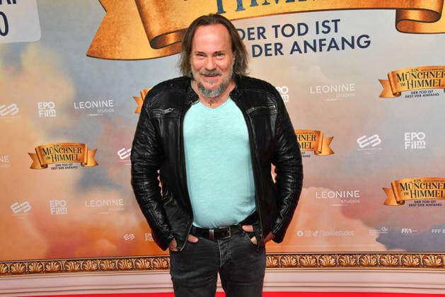 Sascha Maaz bei der Ein Muenchner im Himmel - Der Tod ist erst der Anfang Kino Premiere am 6.05.2026 in Muenchen Ein Muenchner im Himmel Filmpremiere in Muenchen