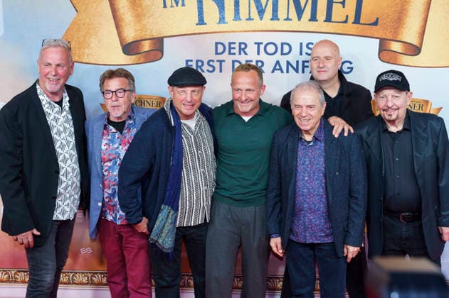 Willy Duncan, Dieter Radig, Ludwig Seuss, Maximilian Brückner, Günther Sigl, Andreas Keller und Barny Murphy bei der Premiere des Kinofilms Ein Münchner im Himmel - Der Tod ist erst der Anfang im Mathäser Filmpalast. München, 06.05.2026