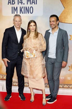 Fred Kogel, Cathy Hummels und Ramy Nasser bei der Premiere des Kinofilms Ein Münchner im Himmel - Der Tod ist erst der Anfang im Mathäser Filmpalast. München, 06.05.2026