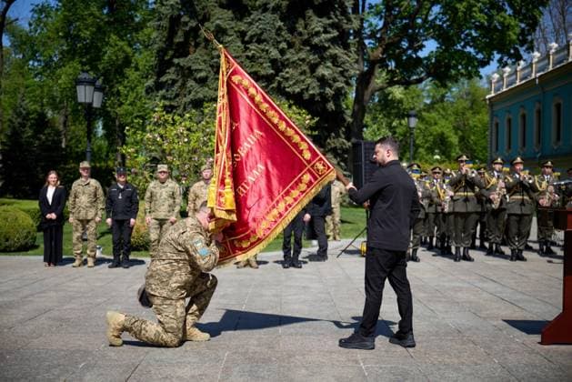 Ukrainian President Volodymyr Zelenskyy presents state awards Ukrainian President Volodymyr Zelenskyy presents state awards to infantry soldiers during a ceremony held to mark Infantry Day in Kyiv, Ukraine, on May 7, 2026. Photo by PRESIDENT OF UKRAINE apaimages Ukraine Ukraine Ukraine 070526_Ukraine_UPO_00(15).jpeg Copyright: xapaimagesxPRESIDENTxOFxUKRAINEx xapaimagesx
