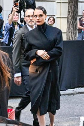 Cara Delevingne Celebrities in front of their hotels during the MET Gala 2026 evening at the Metropolitan Museum of Art in New York, May 7, 2026 Gedeon Taieb Bestimage Celebrities in front of their hotels during the MET Gala 2026 evening at the Metropolitan Museum of Art in New York, May 7, 2026 New York Etats Unis  Copyright: xGedeonxTaiebx xBestimagexGedeonxTaiebx xBestimagex