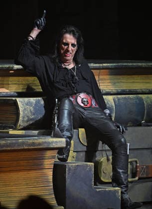 Alice Cooper performs during Alice s Attic Tour at The Broward Center For The Performing Arts on May 6, 2026 in Fort Lauderdale, Florida. Featuring: Alice Cooper Where: Fort Lauderdale, Florida, United States When: 06 May 2026 Credit: Robert Bell INSTARimages EDITORIAL USE ONLY. NOT FOR USE BY NEWSPAPERS BASED IN THE UK. Copyright: xx instar55670874