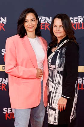 Moderatorin Amira Aly mit ihrer Mutter Mirjam Svetnik bei der Eröffnung der True Crime Ausstellung Serienkiller in Köln Ehrenfeld. Köln, 07.05.2026 NRW Deutschland Copyright: xChristophxHardtx