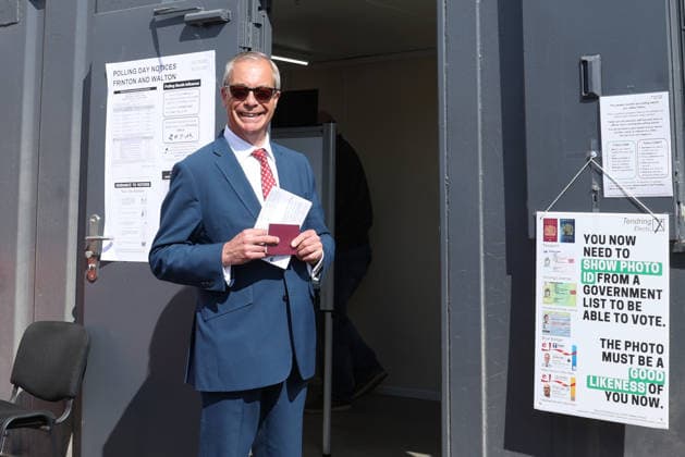 May 7, 2026, Walton-On-The-Naze, Essex, UK: Walton-on-the-Naze, UK. Reform UK leader Nigel Farage, visits a polling station in Walton-on-the-Naze, Essex, to cast his vote in local government elections which are taking place today. Walton-On-The-Naze UK  - ZUMAl94_ 20260507_zaf_l94_076 Copyright: xJacquelinexLawriex