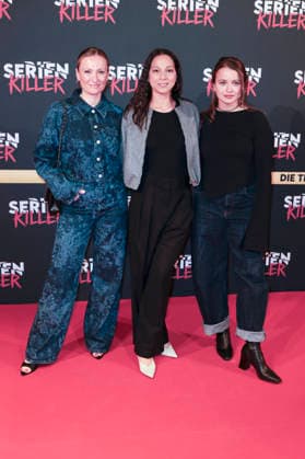 Ania Niedieck, Shaolyn Fernandez und Julia Wiedemann bei der Premiere von Serienkiller - Die True Crime Ausstellung in der Oskar-Jäger-Straße 99. Köln, 07.05.2026