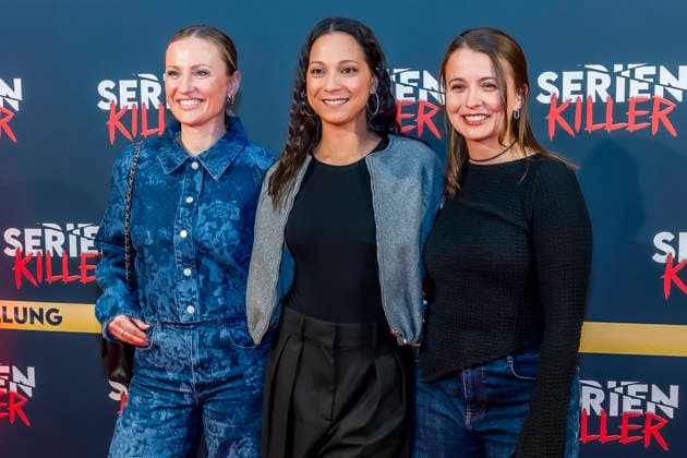 ABB SERIENKILLER- Ania Niedieck Shaolyn Fernandez Julia Wiedemann Schauspielerinen zu Gast bei der Eroeffnung der True Crime Ausstellung Serien Killer am 07.05.2026 in Köln Ehrenfeld NRW Deutschland