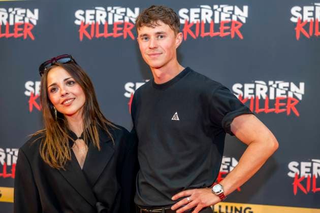 ABB SERIENKILLER- Antonia Kolano Robin Schick (Schauspieler) zu Gast bei der Eroeffnung der True Crime Ausstellung Serien Killer am 07.05.2026 in Köln Ehrenfeld NRW Deutschland