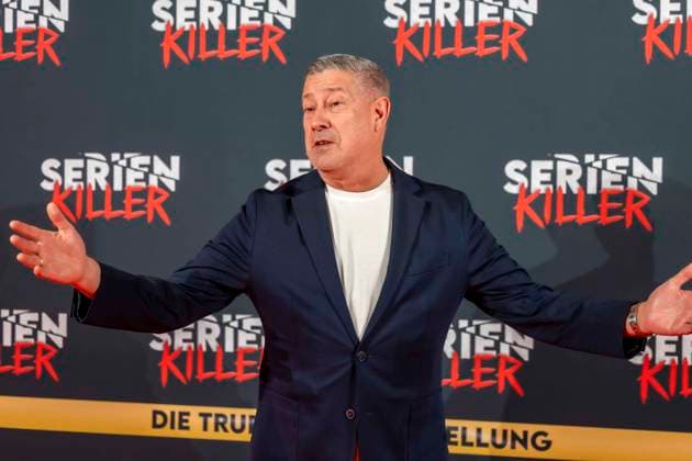 ABB SERIENKILLER- Joachim Llambi Juror und Moderator, zu Gast bei der Eroeffnung der True Crime Ausstellung Serien Killer am 07.05.2026 in Köln Ehrenfeld NRW Deutschland