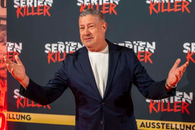 ABB SERIENKILLER- Joachim Llambi Juror und Moderator, zu Gast bei der Eroeffnung der True Crime Ausstellung Serien Killer am 07.05.2026 in Köln Ehrenfeld NRW Deutschland