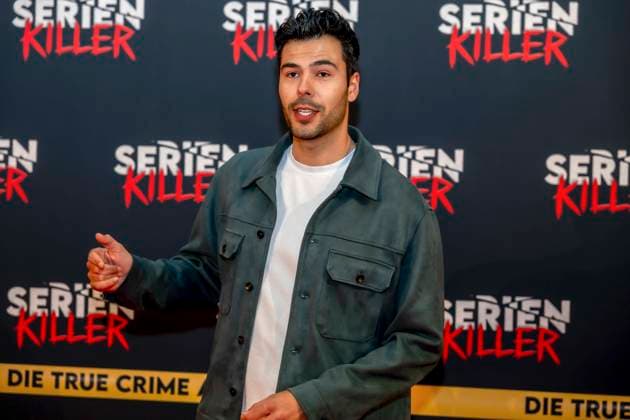 ABB SERIENKILLER- Riccardo Vaccaro Moderator zu Gast bei der Eroeffnung der True Crime Ausstellung Serien Killer am 07.05.2026 in Köln Ehrenfeld NRW Deutschland