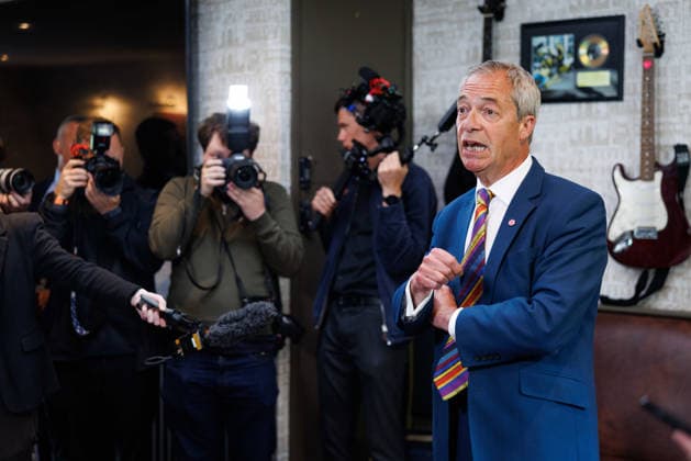 Nigel Farage Visits St Helens Following Reform UK Gains Nigel Farage, leader of Reform UK, gives a press conference in St Helens, Merseyside, on May 8, 2026, as the party moves closer to winning St Helens in the general elections. Farage addressed members of the media and supporters following strong local election performances for Reform UK across the region., Credit:Victoria Cropper Vicky Pea Avalon England, Merseyside, St Helens, St Helens  Copyright: xVictoriaxCropperx xVickyxPeax xAvalonx 1097378928