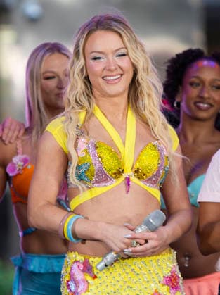 May 8, 2026, New York, New York, USA: ZARA LARSSON performs at the Today Show Citi Concert Series on NBC at Rockefeller Plaza in New York. 8 May 2026 New York USA  - ZUMAa265 20260508_zep_a265_030 Copyright: xEricxAcquayex