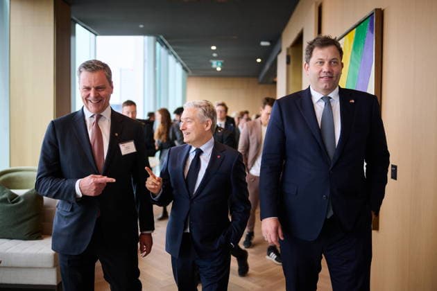 May 8, 2026, Toronto, On, Canada: CIBC president and CEO Harry Culham, left to right, Minister of Finance and National Revenue Franvßois-Philippe Champagne and German Vice-Chancellor and Federal Minister of Finance Lars Klingbeil arrive to a CIBC roundtable with the German-Canadian Chamber of Industry and Commerce in Toronto, on Friday, May 8, 2026. Toronto Canada  - ZUMAc35_ 20260508_zaf_c35_101 Copyright: xSammyxKoganx