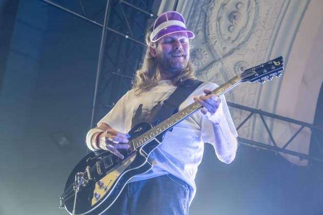 Die Band Sportfreunde Stiller mit Peter Brugger, Florian Weber und Rüdiger Linhof während ihres Konzerts im Haus Auensee in Leipzig am 8. Mai 2026. Die Aufnahmen entstanden im Rahmen der aktuellen 30 wunderbaren Jahren-Tournee 2026 der Münchner Indie-Rock-Band. Sportfreunde Stiller 2026