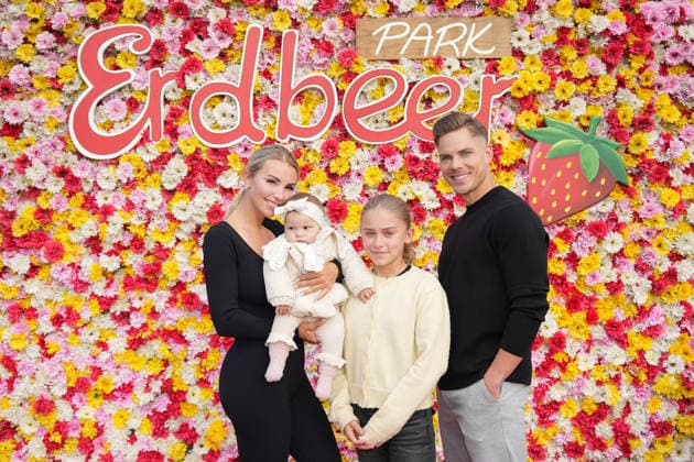 VIP-Abend im Gertrudenhof Erdbeerpark. Cedric Beidinger und Eliza Klenner mit Tochter Leni Lotta und Lilly beim VIP-Abend im Gertrudenhof Erdbeerpark am 08.05.2026 in Huerth. Hürth Gertrudenhof Erdbeerpark Nordrhein-Westfalen