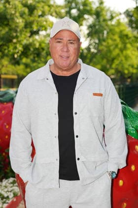 VIP-Abend im Gertrudenhof Erdbeerpark. Ramon Ademes beim VIP-Abend im Gertrudenhof Erdbeerpark am 08.05.2026 in Huerth. Hürth Gertrudenhof Erdbeerpark Nordrhein-Westfalen