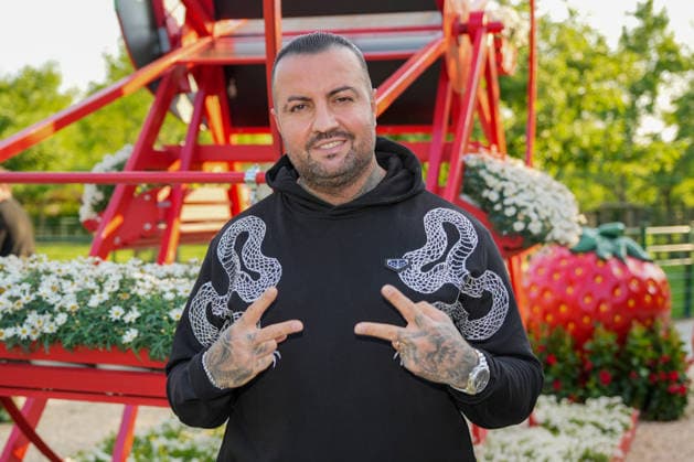 VIP-Abend im Gertrudenhof Erdbeerpark. Cosimo Citiolo beim VIP-Abend im Gertrudenhof Erdbeerpark am 08.05.2026 in Huerth. Hürth Gertrudenhof Erdbeerpark Nordrhein-Westfalen