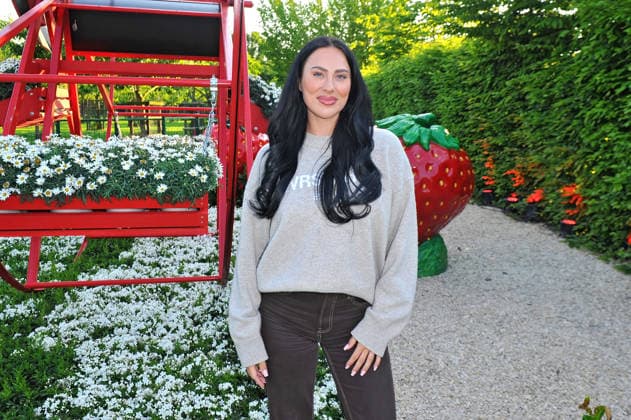 VIP-Event im Erdbeerpark . Jessica Hnatyk anläßlich des VIP-Event im Erdbeerpark am 08.05.2026 auf dem Erlebnisbauernhof Gertrudenhof in Hürth. 20260508MWI119957