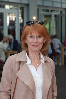 Moderatorin und Gesundheitsexpertin Vera Cordes, Premierenfeier der Komödie 53 Sonntage mit prominenten Gästen in der Komödie Winterhuder Fährhaus, Hamburg 8.5.2026