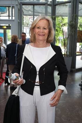 Schauspielerin Claudia Rieschel, Premierenfeier der Komödie 53 Sonntage mit prominenten Gästen in der Komödie Winterhuder Fährhaus, Hamburg 8.5.2026