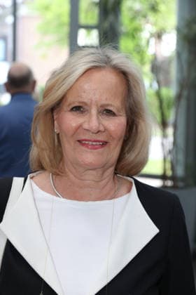 Schauspielerin Claudia Rieschel, Premierenfeier der Komödie 53 Sonntage mit prominenten Gästen in der Komödie Winterhuder Fährhaus, Hamburg 8.5.2026