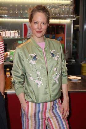 Schauspielerin Tessa Mittelstaedt bei der Premierenfeier der Komödie 53 Sonntage mit prominenten Gästen in der Komödie Winterhuder Fährhaus, Hamburg 8.5.2026
