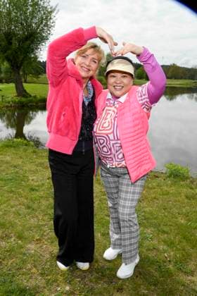 ABB PROMIGOLF - Nana Kuckuck und Prof.Yu Zhang Gastgeberin auf dem gruen beim ersten Charity Promi-AM Golfrunier zu gunstemn von Kinderwohl Berlin und Geka e.V. auf dem Golf und Country Club am Motzener See in Mittenwalde Brandenburg am 09.05.2026 Brandenburg Deutschland