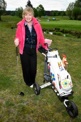 ABB PROMIGOLF - Nana Kuckuck zu Gast auf dem gruen beim ersten Charity Promi-AM Golfrunier zu gunstemn von Kinderwohl Berlin und Geka e.V. auf dem Golf und Country Club am Motzener See in Mittenwalde Brandenburg am 09.05.2026 Brandenburg Deutschland