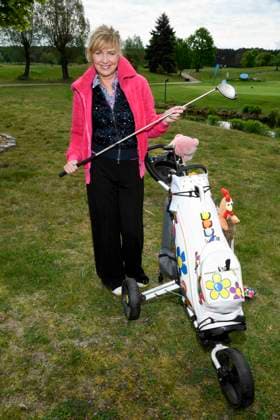 ABB PROMIGOLF - Nana Kuckuck zu Gast auf dem gruen beim ersten Charity Promi-AM Golfrunier zu gunstemn von Kinderwohl Berlin und Geka e.V. auf dem Golf und Country Club am Motzener See in Mittenwalde Brandenburg am 09.05.2026 Brandenburg Deutschland