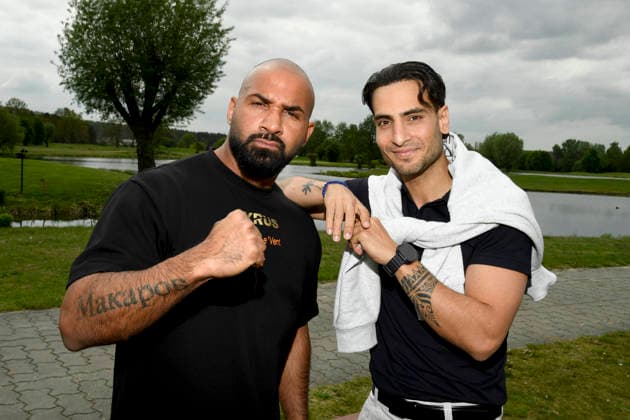 ABB PROMIGOLF - Cyeus und Timur Uelker zu Gast beim ersten Charity Promi-AM Golfrunier zu gunstemn von Kinderwohl Berlin und Geka e.V. auf dem Golf und Country Club am Motzener See in Mittenwalde Brandenburg am 09.05.2026 Brandenburg Deutschland