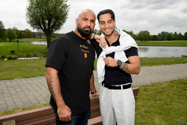 ABB PROMIGOLF - Cyeus und Timur Uelker zu Gast beim ersten Charity Promi-AM Golfrunier zu gunstemn von Kinderwohl Berlin und Geka e.V. auf dem Golf und Country Club am Motzener See in Mittenwalde Brandenburg am 09.05.2026 Brandenburg Deutschland