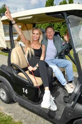 ABB PROMIGOLF - Janice Saengerin mit Patrick Kalupa Schauspieler zu Gast beim ersten Charity Promi-AM Golfrunier zu gunstemn von Kinderwohl Berlin und Geka e.V. auf dem Golf und Country Club am Motzener See in Mittenwalde Brandenburg am 09.05.2026 Brandenburg Deutschland