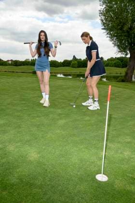 ABB PROMIGOLF - Klaudia mit K und Rebecca Kunikowski Gastgeberin beim ersten Charity Promi-AM Golfturnier zu gunstemn von Kinderwohl Berlin und Geka e.V. auf dem Golf und Country Club am Motzener See in Mittenwalde Brandenburg am 09.05.2026 Brandenburg Deutschland