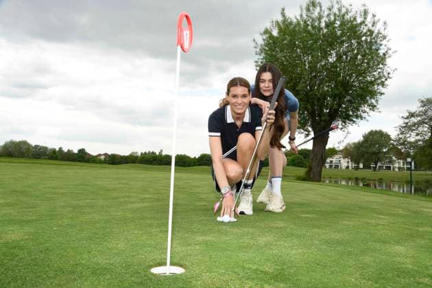 ABB PROMIGOLF - Klaudia mit K und Rebecca Kunikowski Gastgeberin beim ersten Charity Promi-AM Golfturnier zu gunstemn von Kinderwohl Berlin und Geka e.V. auf dem Golf und Country Club am Motzener See in Mittenwalde Brandenburg am 09.05.2026 Brandenburg Deutschland *** ABB PROMIGOLF Klaudia with K and Rebecca Kunikowski host the first charity celebrity AM golf tournament for the benefit of Kinderwohl Berlin and Geka e V at the Golf und Country Club am Motzener See in Mittenwalde Brandenburg on 09 05 2026 Brandenburg Germany