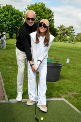 ABB PROMIGOLF -Simone Thomalla Freund Rene Merten beim Abschlag , zu Gast beim ersten Charity Promi-AM Golfturnier zu gunstemn von Kinderwohl Berlin und Geka e.V. auf dem Golf und Country Club am Motzener See in Mittenwalde Brandenburg am 09.05.2026 Brandenburg Deutschland
