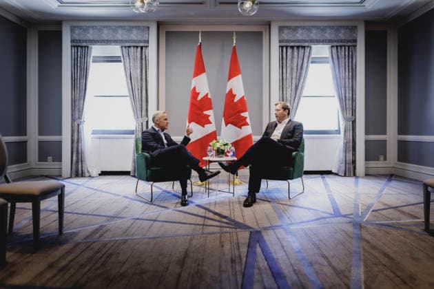 (R-L) Lars Klingbeil, Bundesminister der Finanzen, trifft Mark Carney, Ministerpraesident von Kanada, zu einem Gespraech in Toronto, 09.05.2026. Fotografiert im Auftrag des Bundesministeriums der Finanzen. Toronto Kanada Copyright: xFlorianxGaertner BMFx