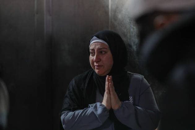 News Bilder des Tages RECORD DATE NOT STATED Palestinian Israel conflit (INT) PALESTINIAN-ISRAEL-CONFLICTMay 9, 2026, Gaza, Palestine: Hospital workers lift the body of 57-year-old Eyad al-Matouq as it lies on a gurney at the Gaza City al-Shifa Hospital, after he was killed when he was reportedly targeted by an Israeli reconnaissance aircraft while riding an electric bicycle in the Jabalia refugee camp in the northern Gaza Strip on May 9, 2026, The war was sparked by Hamas s October 7, 2023 attack on Israel, which resulted in the deaths of 1,221 people. Israel s retaliatory assault on Gaza has killed at least 72,736 people, according to figures from the health ministry that the UN considers reliable. Credit: Hashem Zimmo Thenews2(Foto: Hashem Zimmo Thenews2 imago images) Palestinian  Copyright: xHashemxZimmox